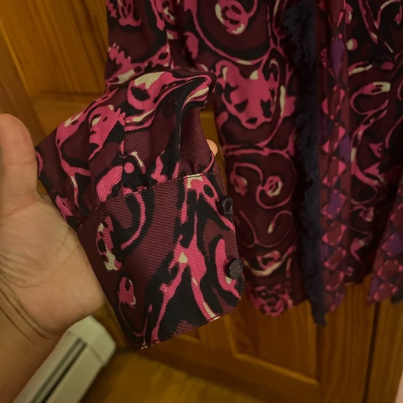 Tory Burch printed button down with attached scarf size 6 wool and silk - Picture 4 of 9